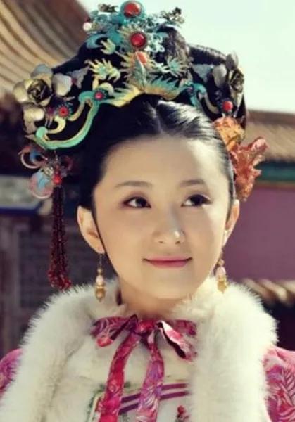  富察贵人的扮演者赵秦，1988年 1月13日出生于北京，演员，毕业于中央戏剧学