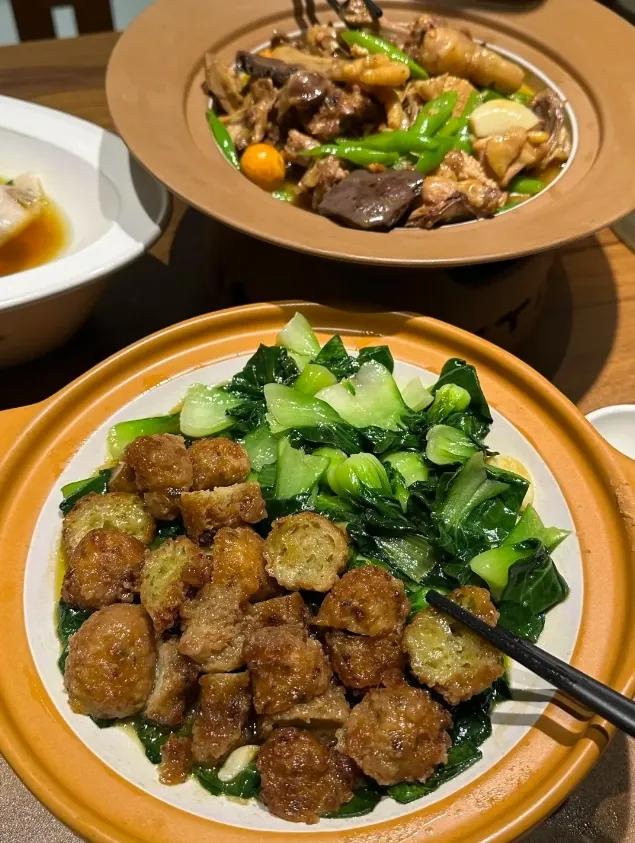 我一个月给我妈2000
给了两年
今年买房子直接要了我妈60万
我妈她才50
正