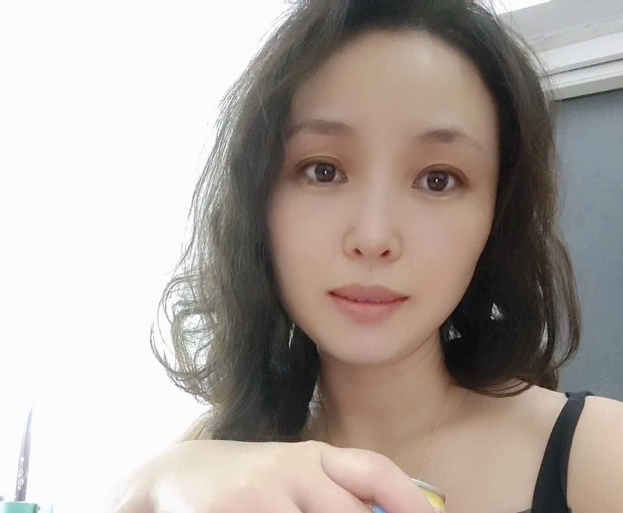 求安慰！[流泪][流泪][流泪]自嗨模式
   人家说了，开完会去桑拿了，今天晚