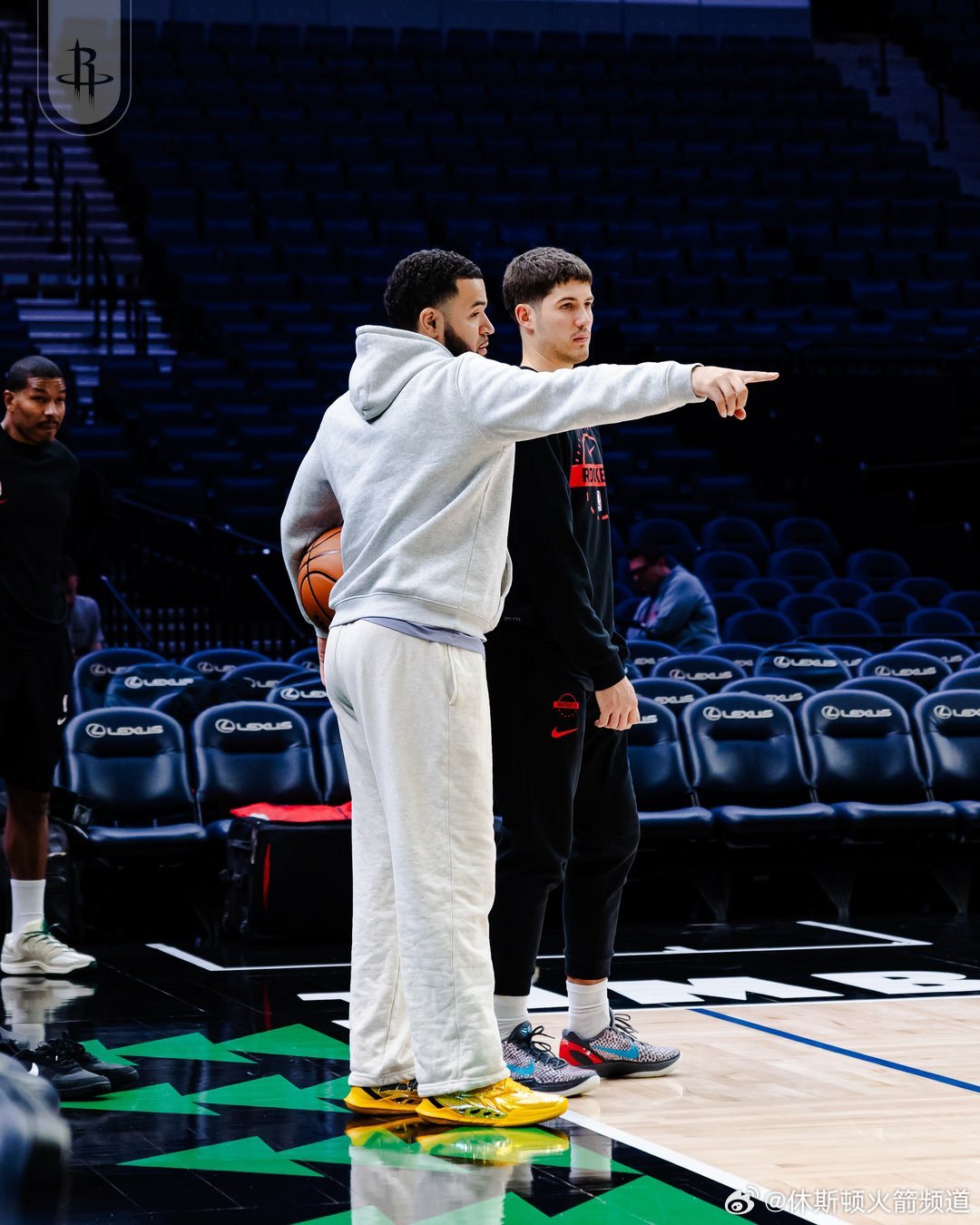 火箭vs森林狼 九点半开战 