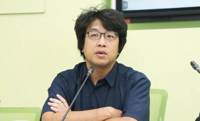 国台办下死手！

5月20日上午10点，国台办例行发布会准点开场，发言人朱凤莲面