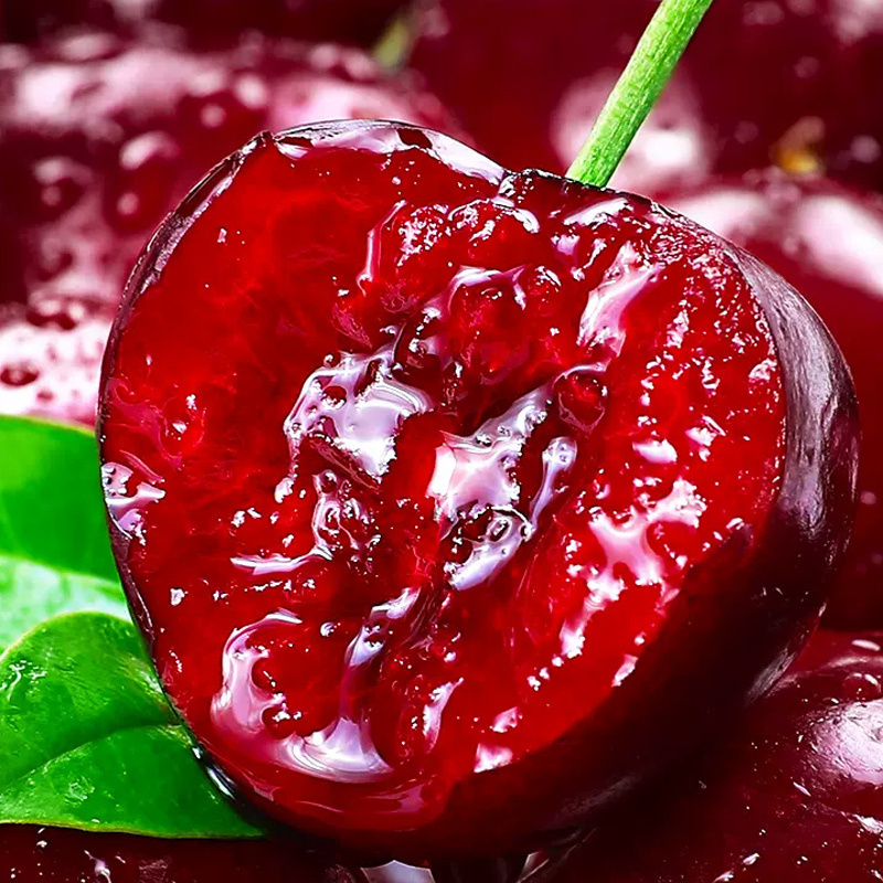 #国产樱桃价格大跳水# 吃到嘴里甜甜的樱桃没想到也能成为千家万户吃得起的水果，高