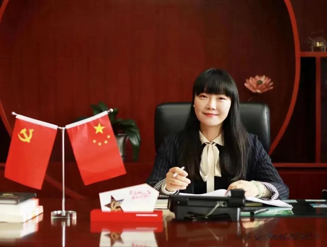 成都学校大换血。
成都七中党委副书记兼高新校区执行校长 史玉川：多重身份下的多重