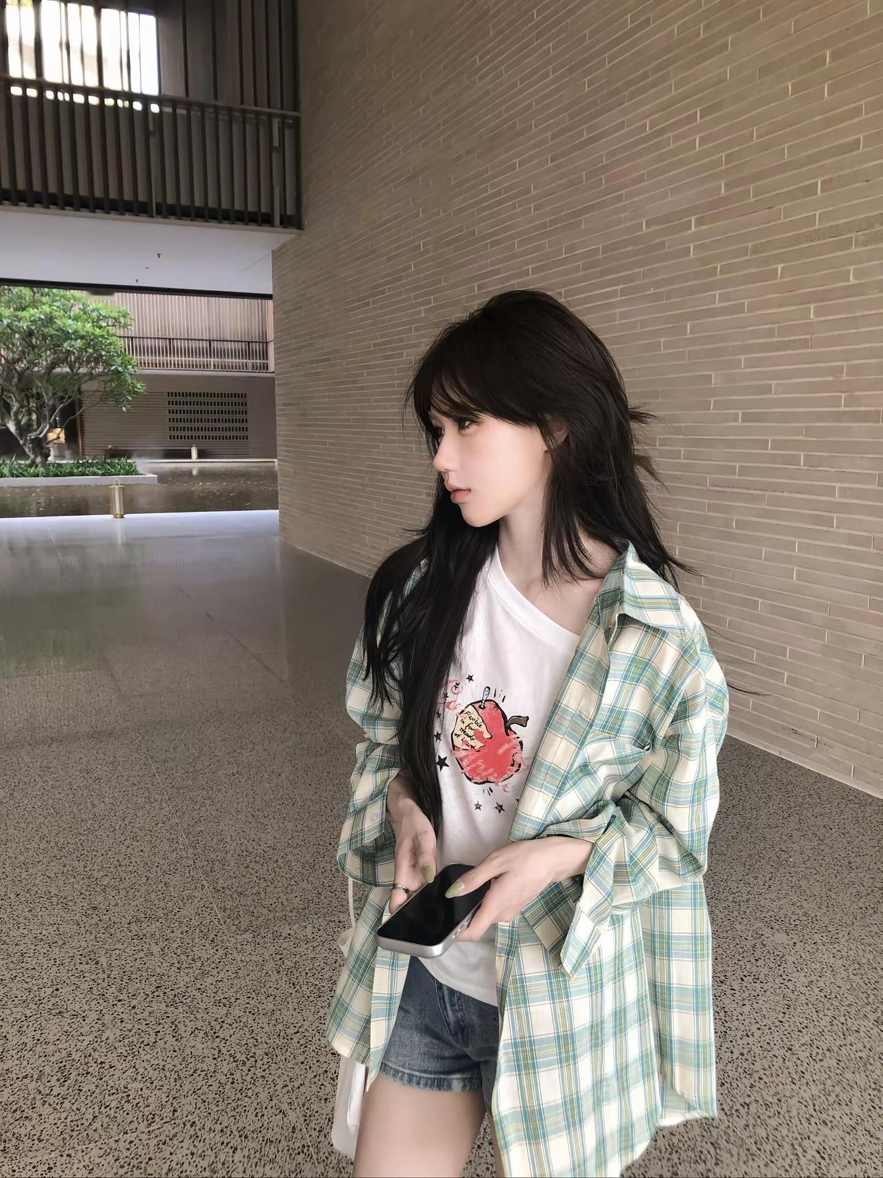 轻盈的风清冷 ootd