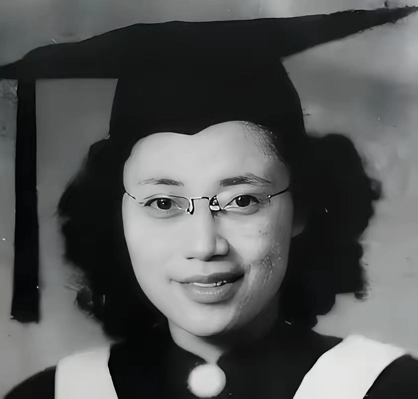 1950年，她被折磨了278天，浑身已没一块好肉，突然抬头说：别打了，我全招，但