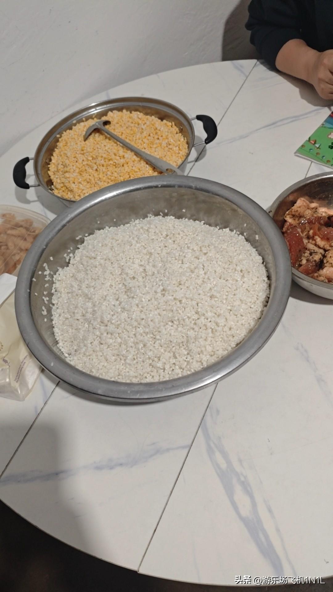 明天元宵节包粽子，
你们吃什么馅的粽子呢