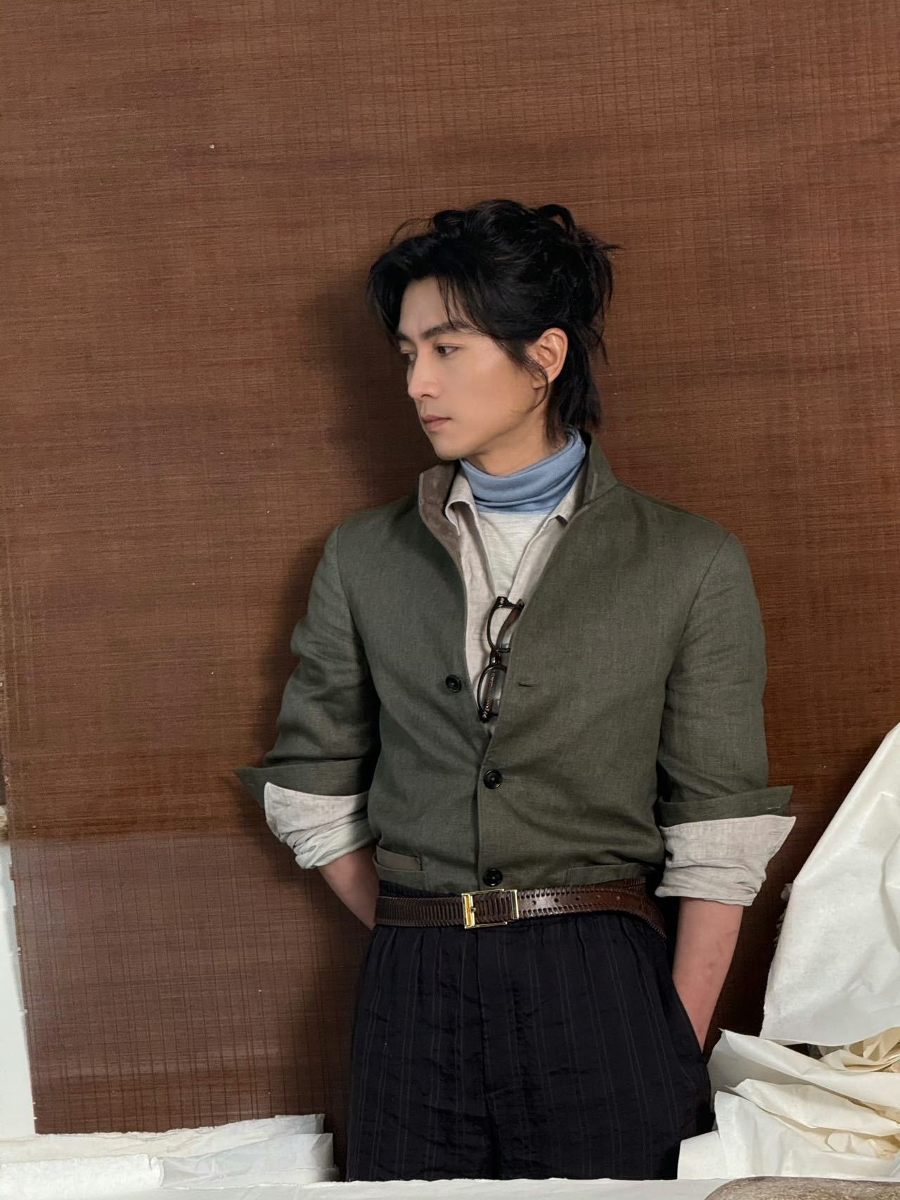 感慨陈晓 这张脸十年如一日地能打哇都说他是天选古人，但其实现代装也一样是大帅哥，