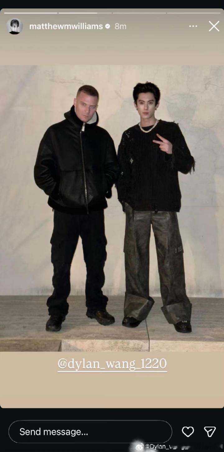 纪梵希前总监Matthew Williams 在Ins上传了和王鹤棣的合照，期待