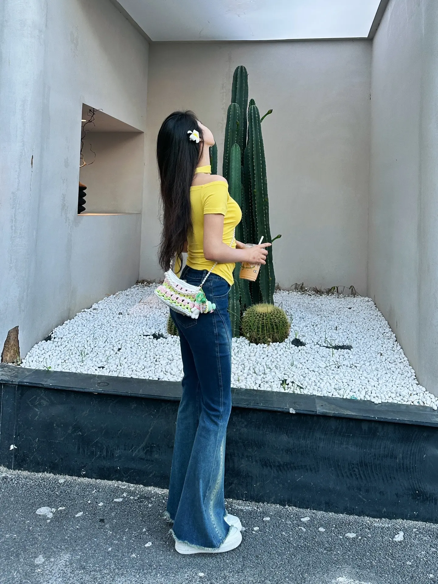 夏天。这段时间瘦得有点夸张