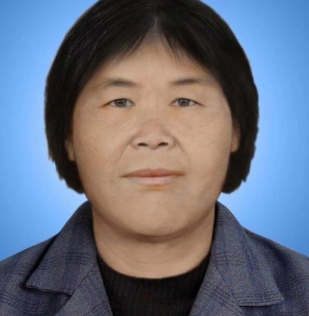 梅姨真实姓名首曝光

潜逃二十余年，令无数家庭骨肉分离的人贩子“梅姨”一案迎来重