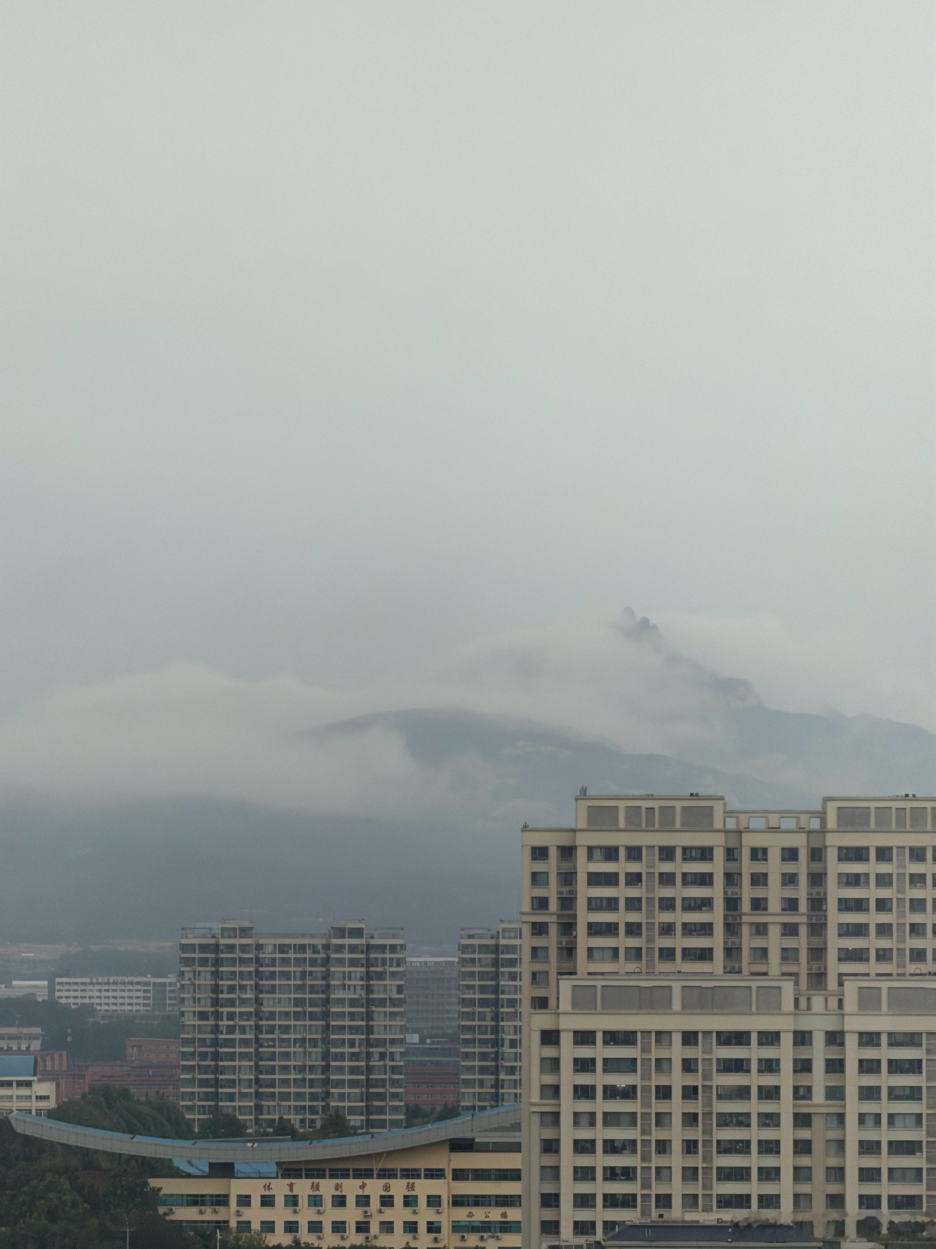 在家看雪山🏔️ 