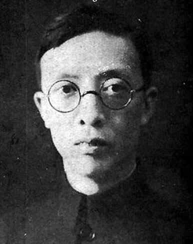 1949年1月，中统特务头子叶秀峰把2700根金条交给儿子，让带着去台湾，不料，