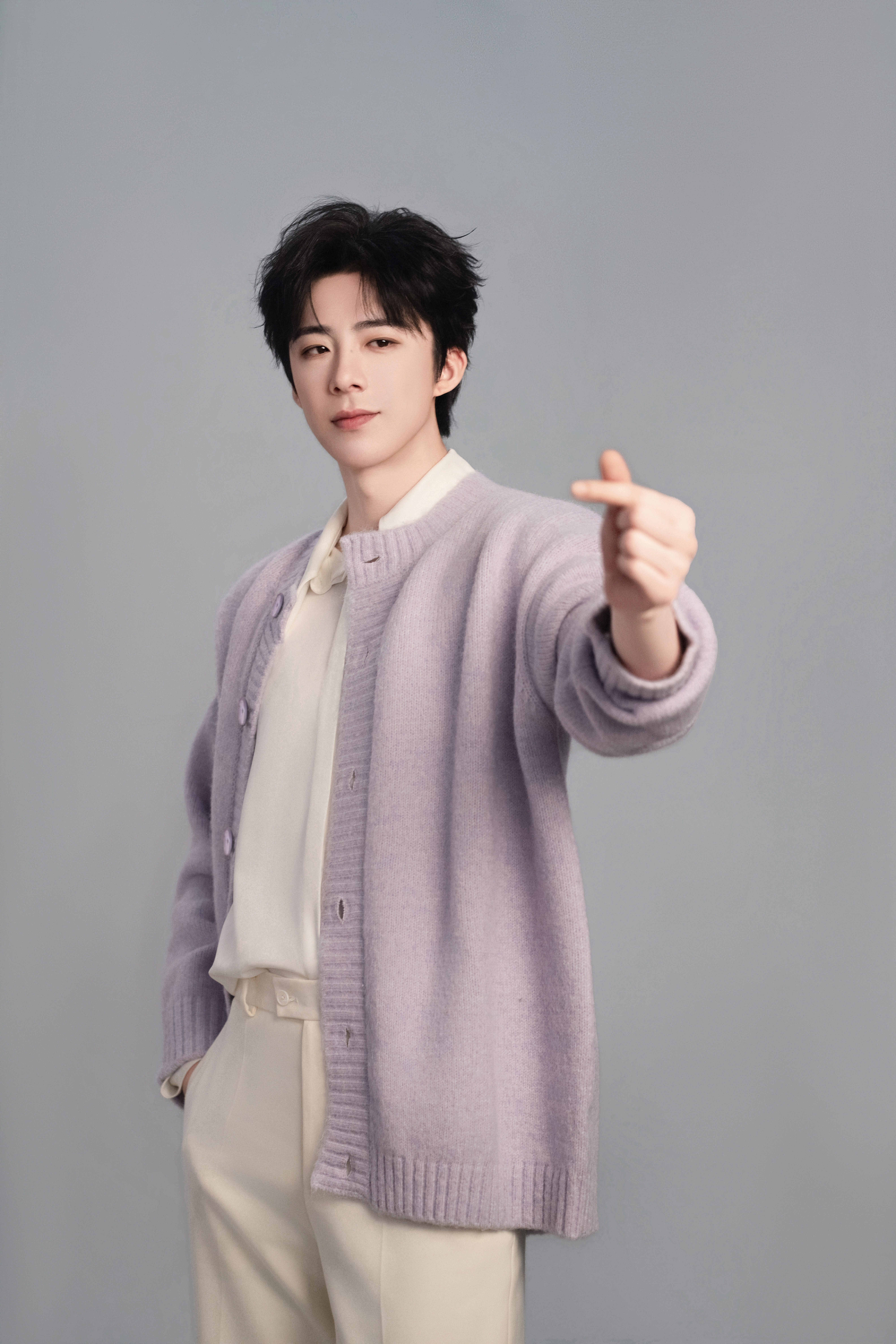 摩登兄弟 捕捉到你啦，隔空给你爱的抱抱~开心今天老大空降14群啦！3.10/3.