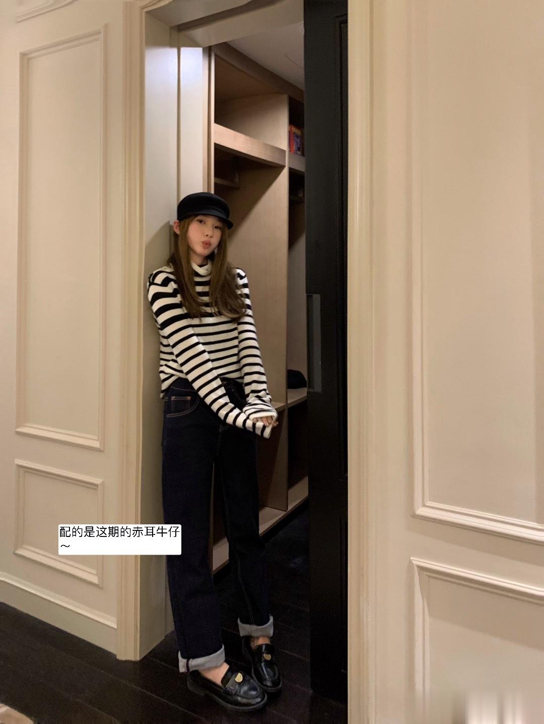 来看一组剧透清醒一下子可以单穿可以打底的经典条纹 细节看图哦🤠 ​​​