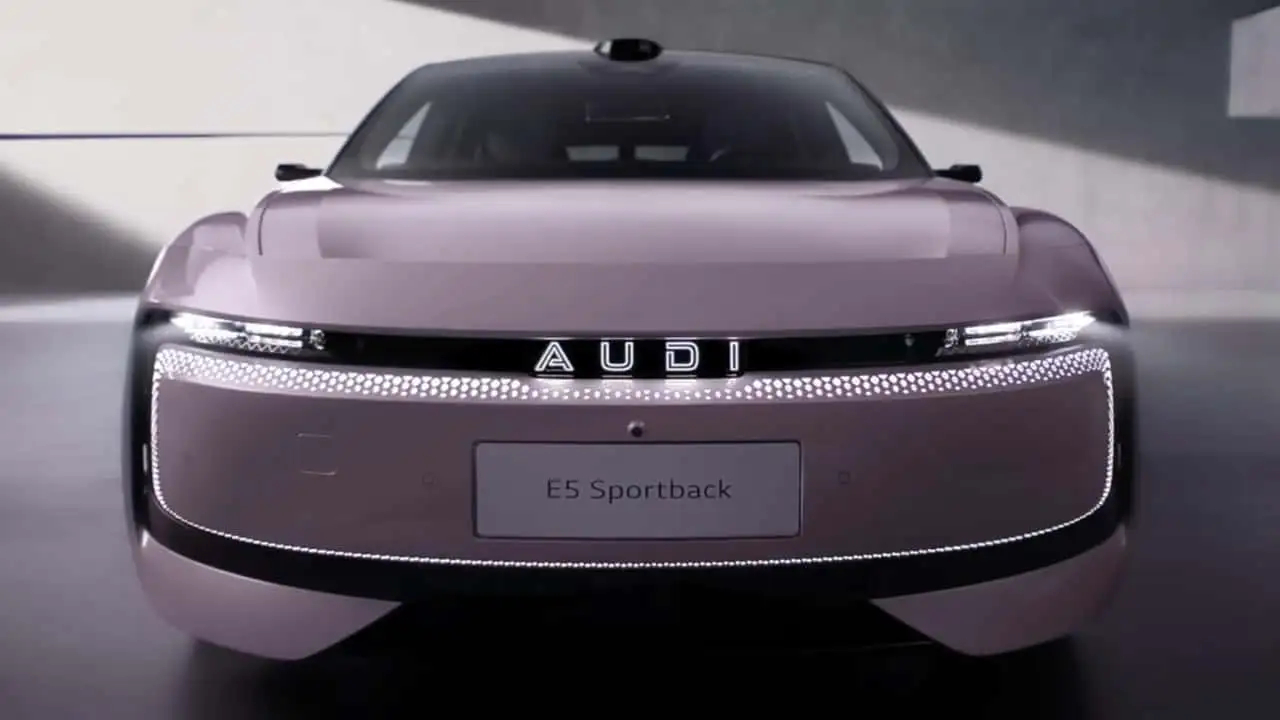 奥迪起诉平行进口商，阻止中国专属AUDI车型进入德国。德国进口商Auto Chi