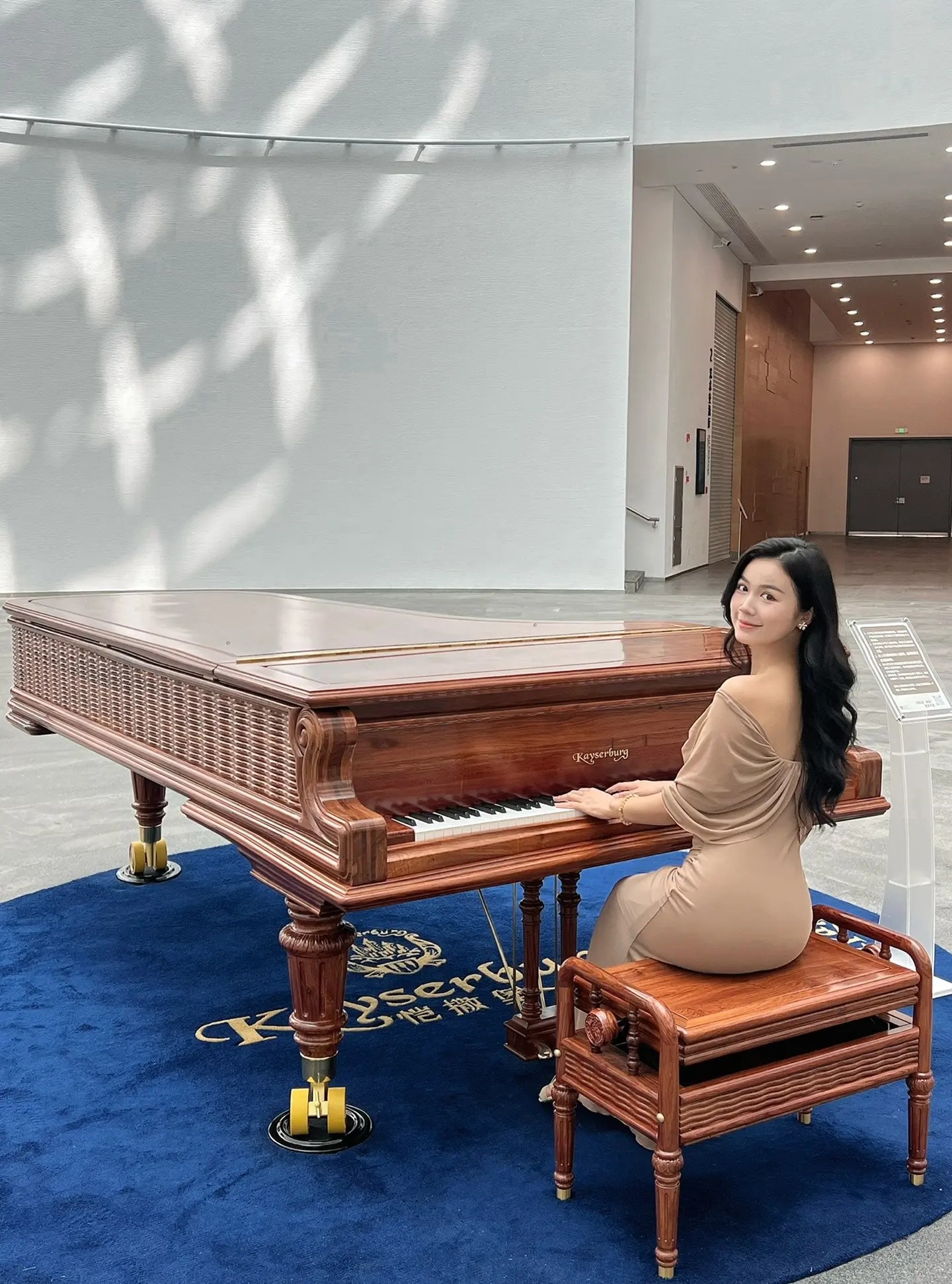 是小时候梦寐以求的姐姐模样