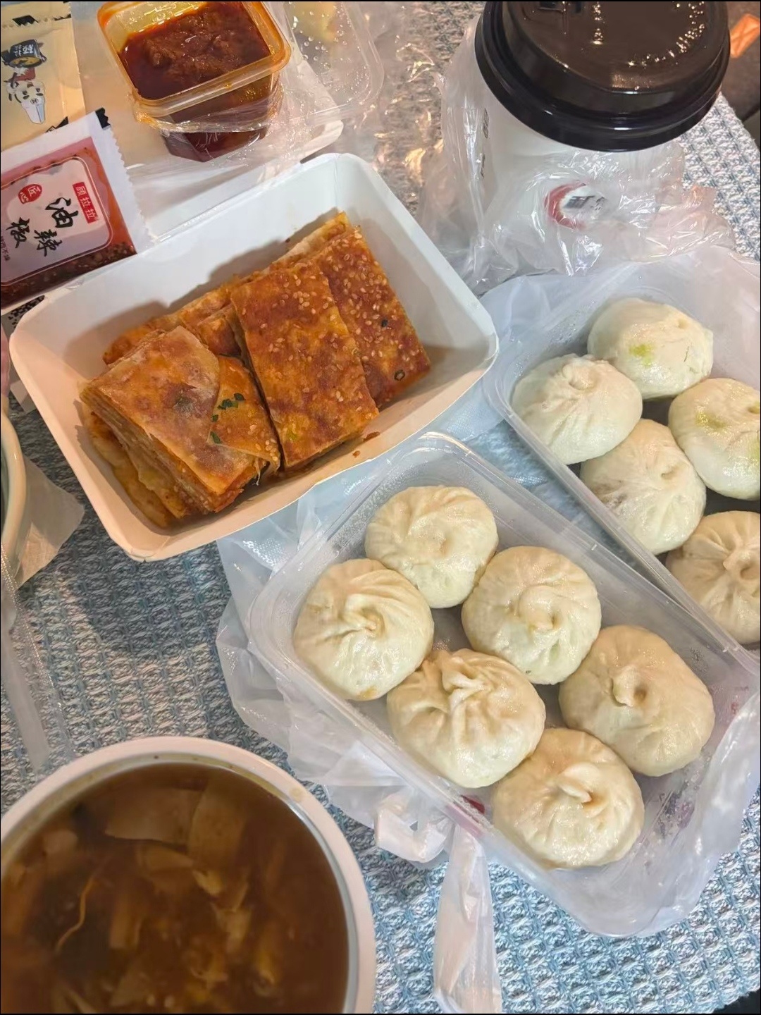 梅西世界波世界杯16粒进球追平传奇克洛泽，梅西用一记绝美世界波开启得分时刻，稳定