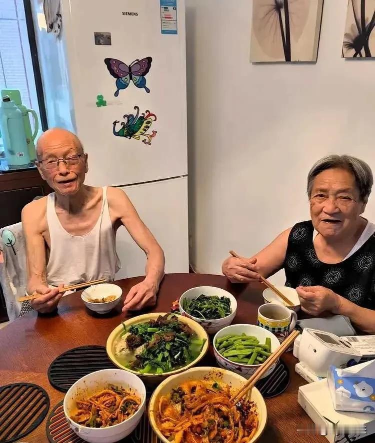 活到80岁才明白：没有社保养老金，在子女面前活得有多卑微？

人到了一定岁数，在