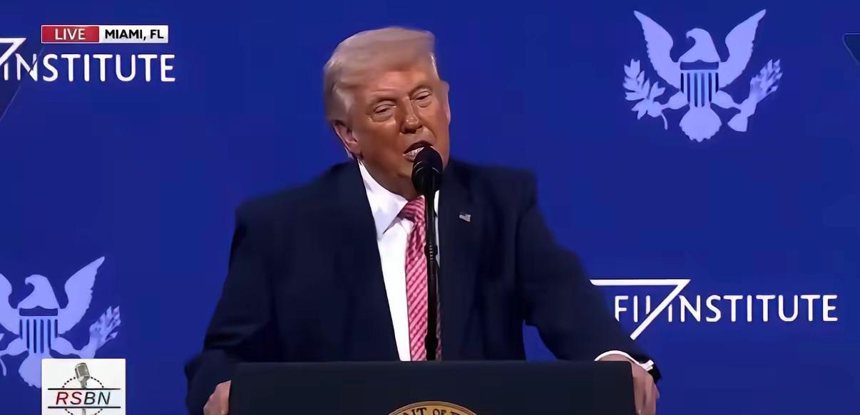 31日美国总统特朗普在社交媒体上发文表示：“所有缺油的国家，我给你们建议：第一，