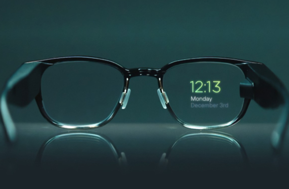 25年是AI眼镜元年吗 我觉得还是需要一段时间的。目前来说，AI 眼镜对于好多人