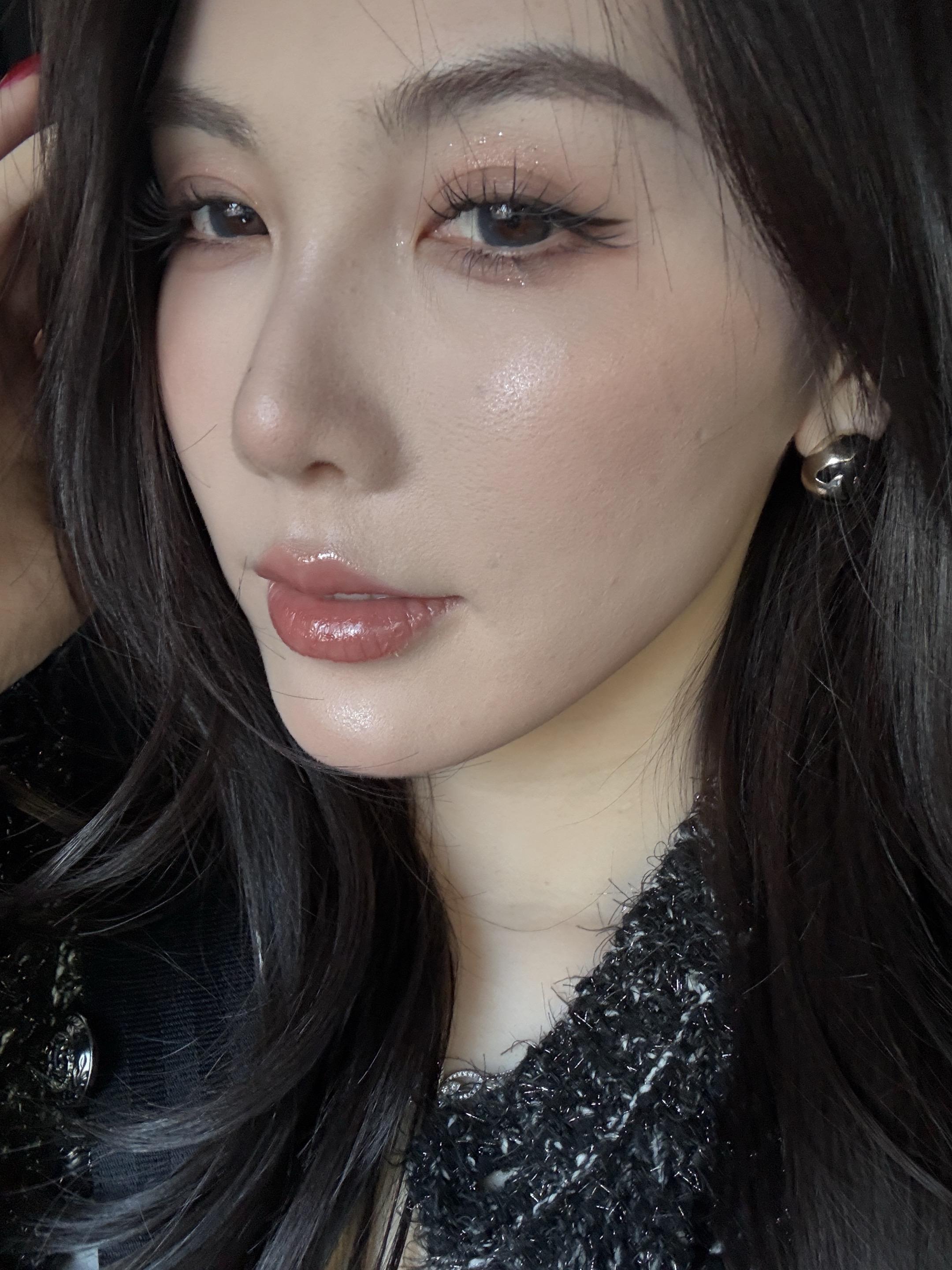 有时候觉得自己很委屈 但转念一想 自己也不是什么省油的灯