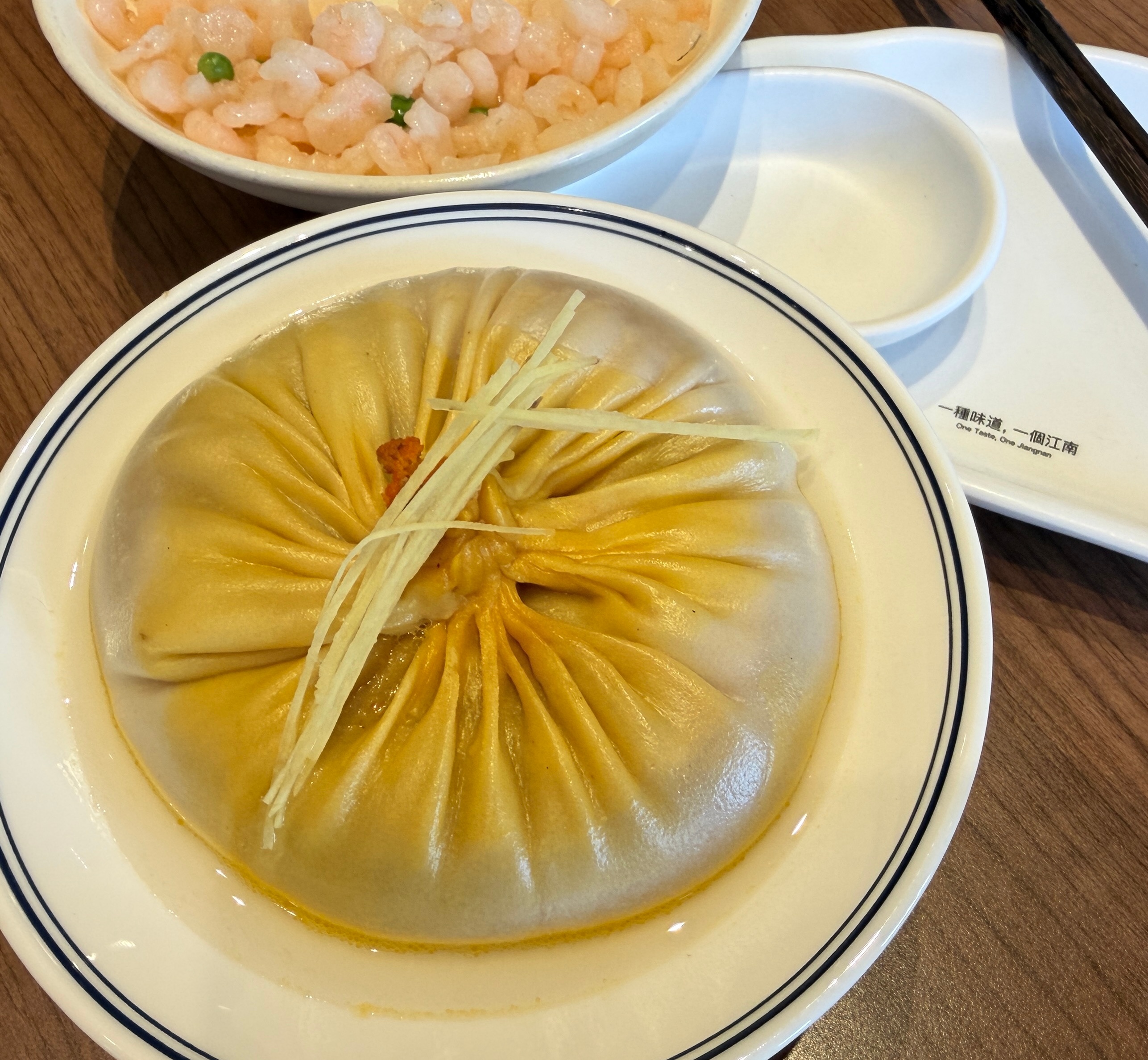 今年的例行体检完毕，结果尚可，🉑放心吃喝[耶]另，年纪越大视力越好是怎么回事[