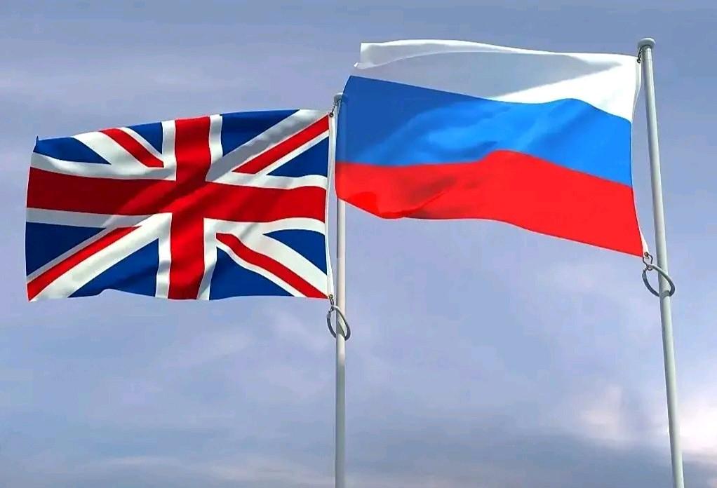 央视新闻：12月4日，英国竟然要求俄罗斯驻英大使解释“俄对英持续的敌对活动”为哪