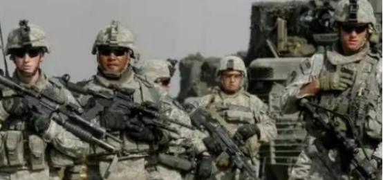 世界上最安全的两个国家，一个谁也打不过，一个谁也不敢打。世界纷纷扰扰，但有两个国