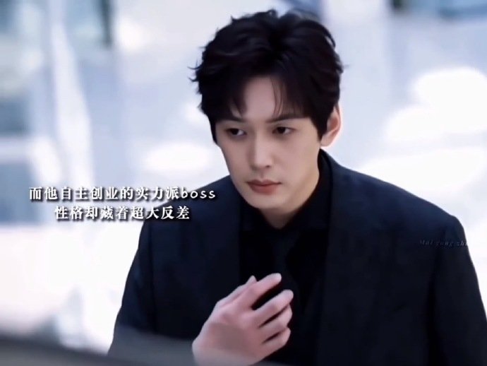 你们两个怎么张嘴说中文在恋综里看到韩剧了 第一次看恋综看出韩剧质感！清冷帅气的黑