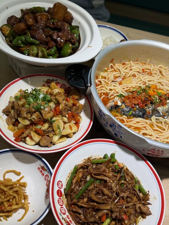佳木斯超好吃的湘菜❗️辣椒脑袋快冲🫑
