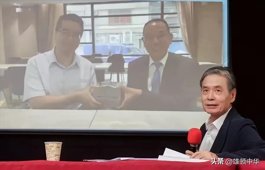眼见不一定为实，金溥聪在记者会上公布了萧旭岑与台商会长交易后的视频，质疑这笔钱的