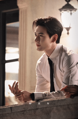 制服是陈星旭的统治区 陈星旭制服造型鲨疯了！《轧戏》里秦宵一、肖稚宇，一个霸气一