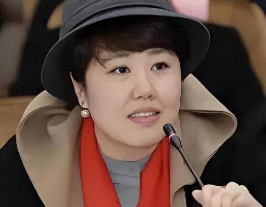 五连庄！春晚这把“烫手椅子”，凭啥让她一直坐？