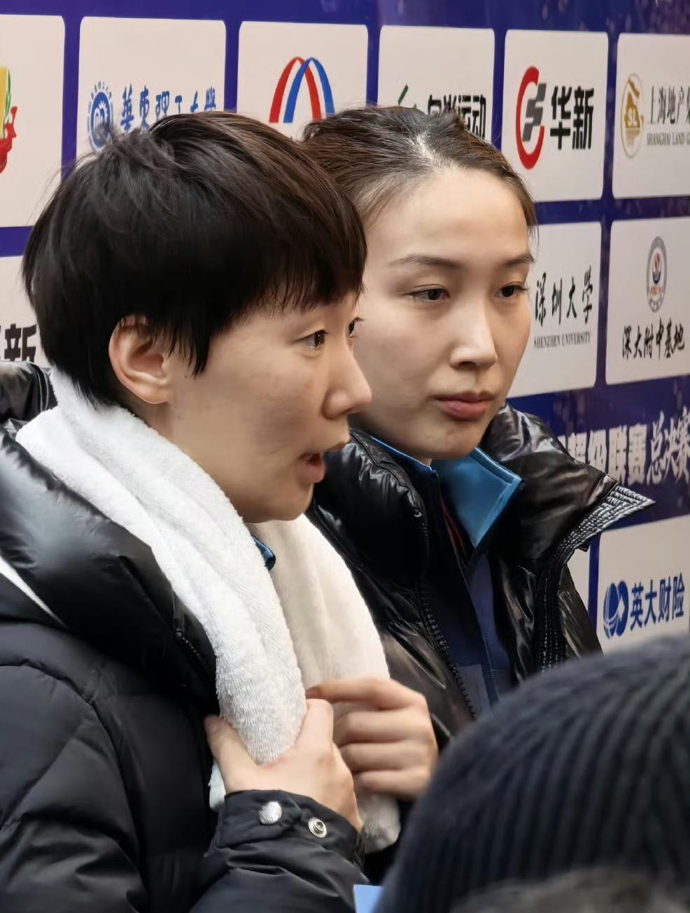 南京乒超总决赛女团半决赛，王曼昱一单二分，陈幸同、钱天女双凑一分，山东鲁能俱乐部