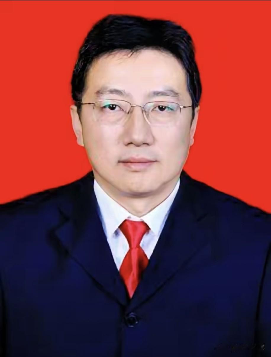从基层干到副厅长，到头来晚节不保，实在令人唏嘘不已。
56岁，厅级干部，石嘴山到