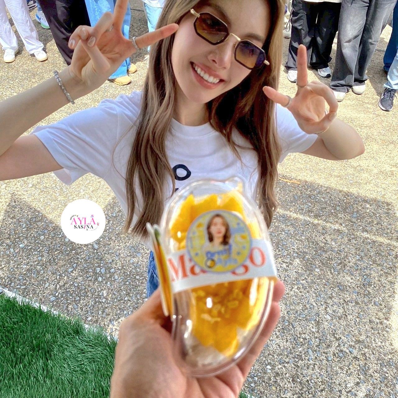 ✌🏻😸✌🏻一模一样 ​​​