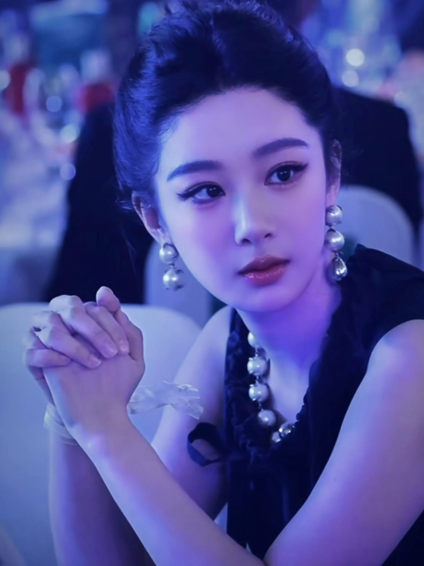 杨紫白玉兰晚宴发言哽咽了无人问津的日子里默默沉淀，熬过无戏可拍的低谷，如今站在白