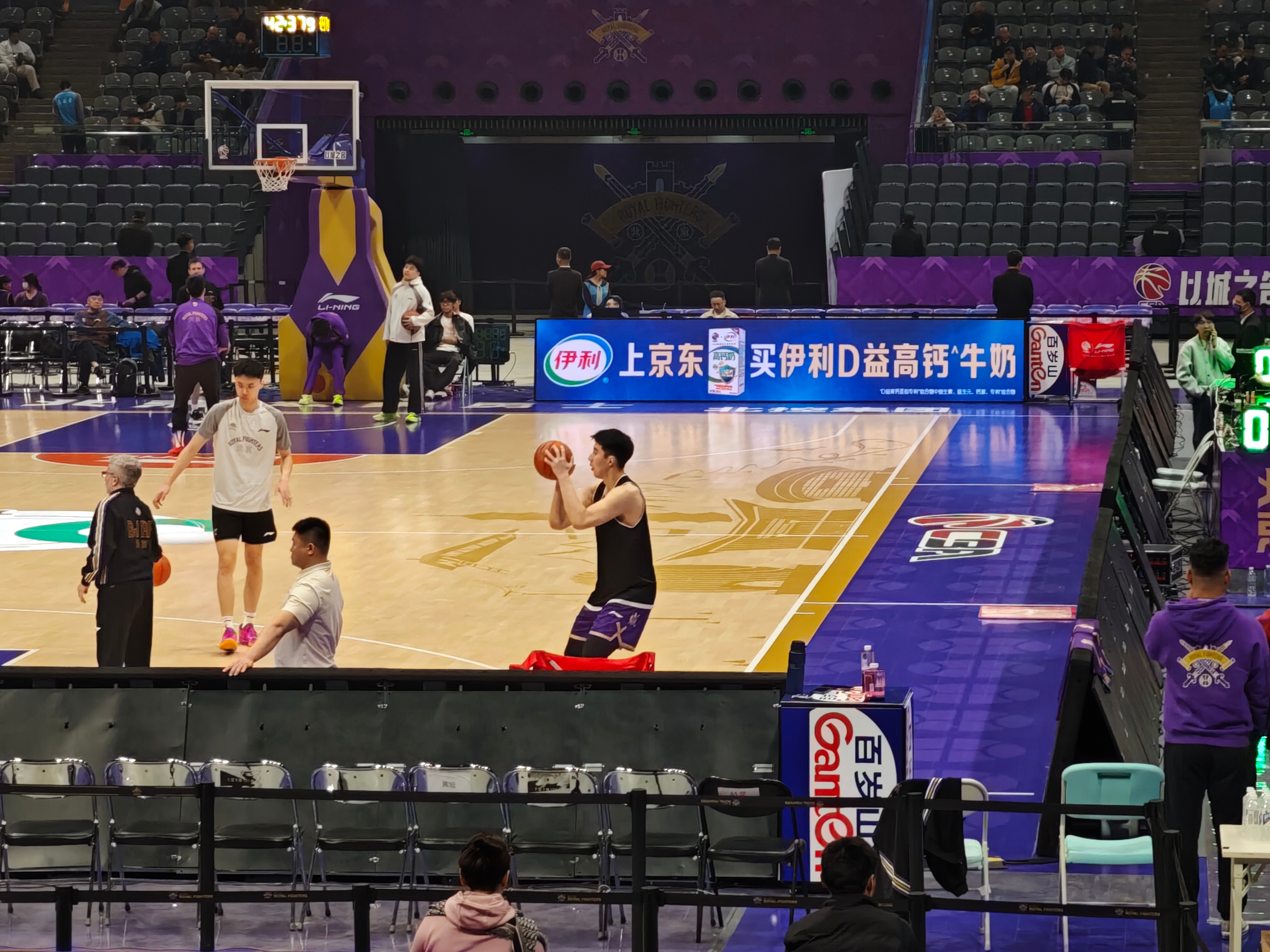 督战廖三宁耍起嘛廖三宁杀疯了北控男篮廖三宁颧骨骨折廖三宁缺席第一阶段比赛 北京·