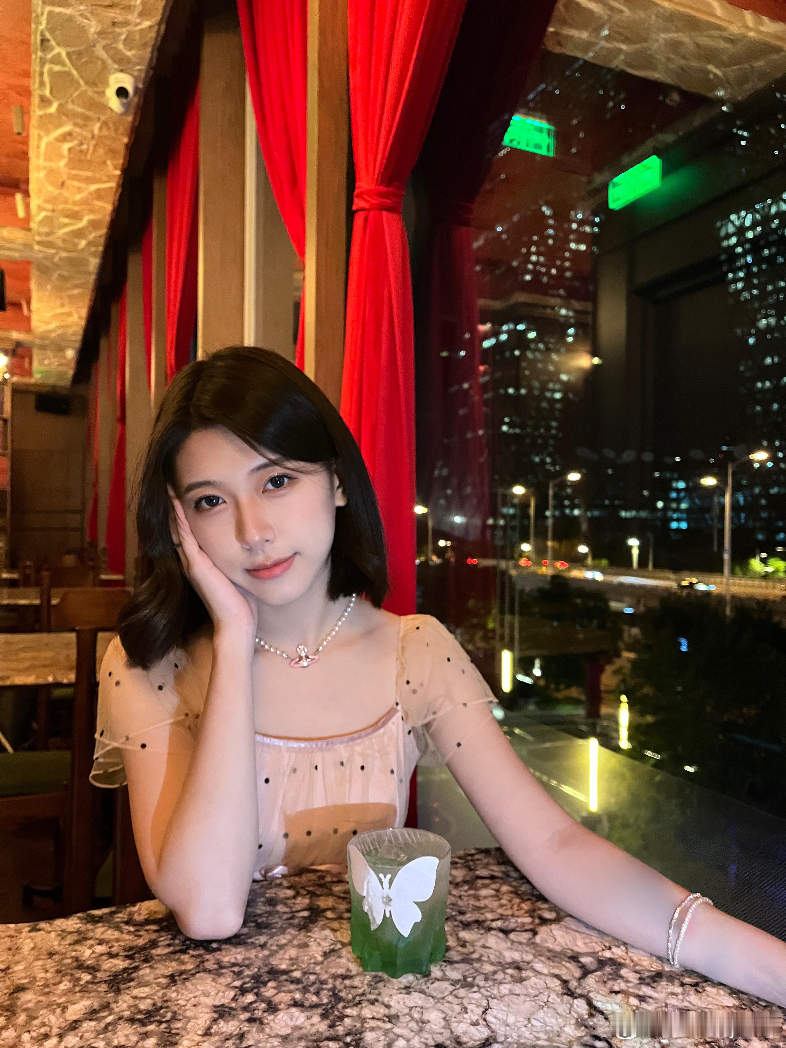 🥂  ​​​