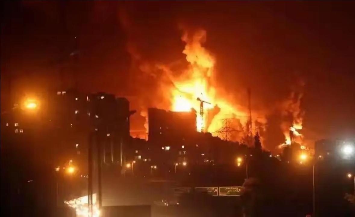 伊朗“强硬”通牒下的中东危局与战略博弈

在中东这片饱经战火洗礼的土地上，伊朗总