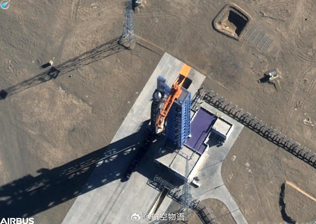 “中法两国要抓住机遇，拓展合作空间，巩固航空、航天、核能等传统领域合作，挖掘绿色