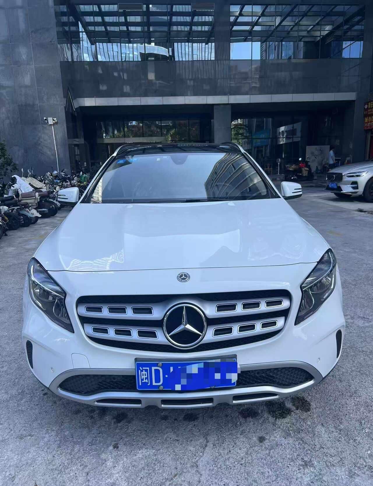 2018年奔驰GLA200，你们觉得多少划算
18年奔驰GLA200，私家一手，