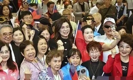 7月7日，国民党举办了“七七事变”89年纪念活动，国民党主席郑丽文和前主席洪秀柱