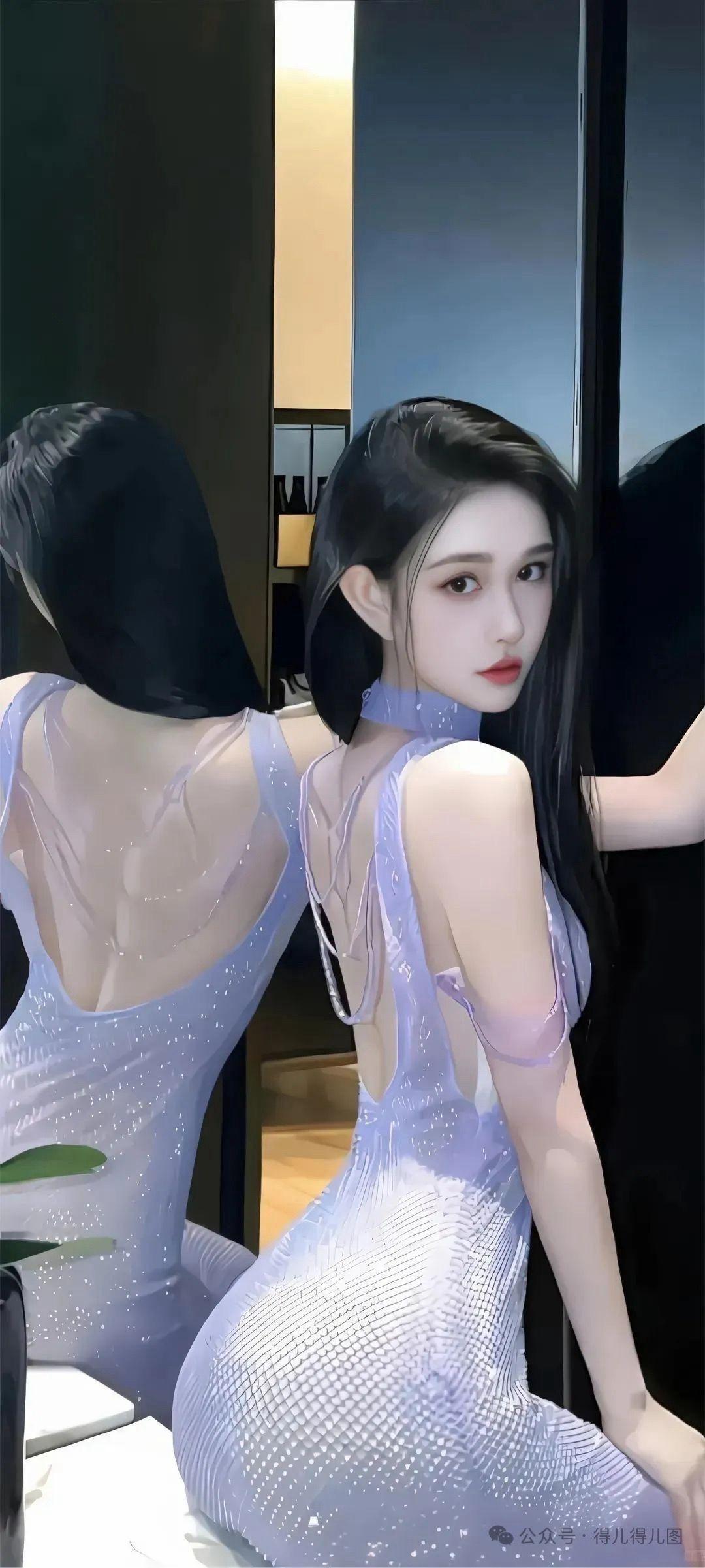 这衣服好闪啊，像在发光。