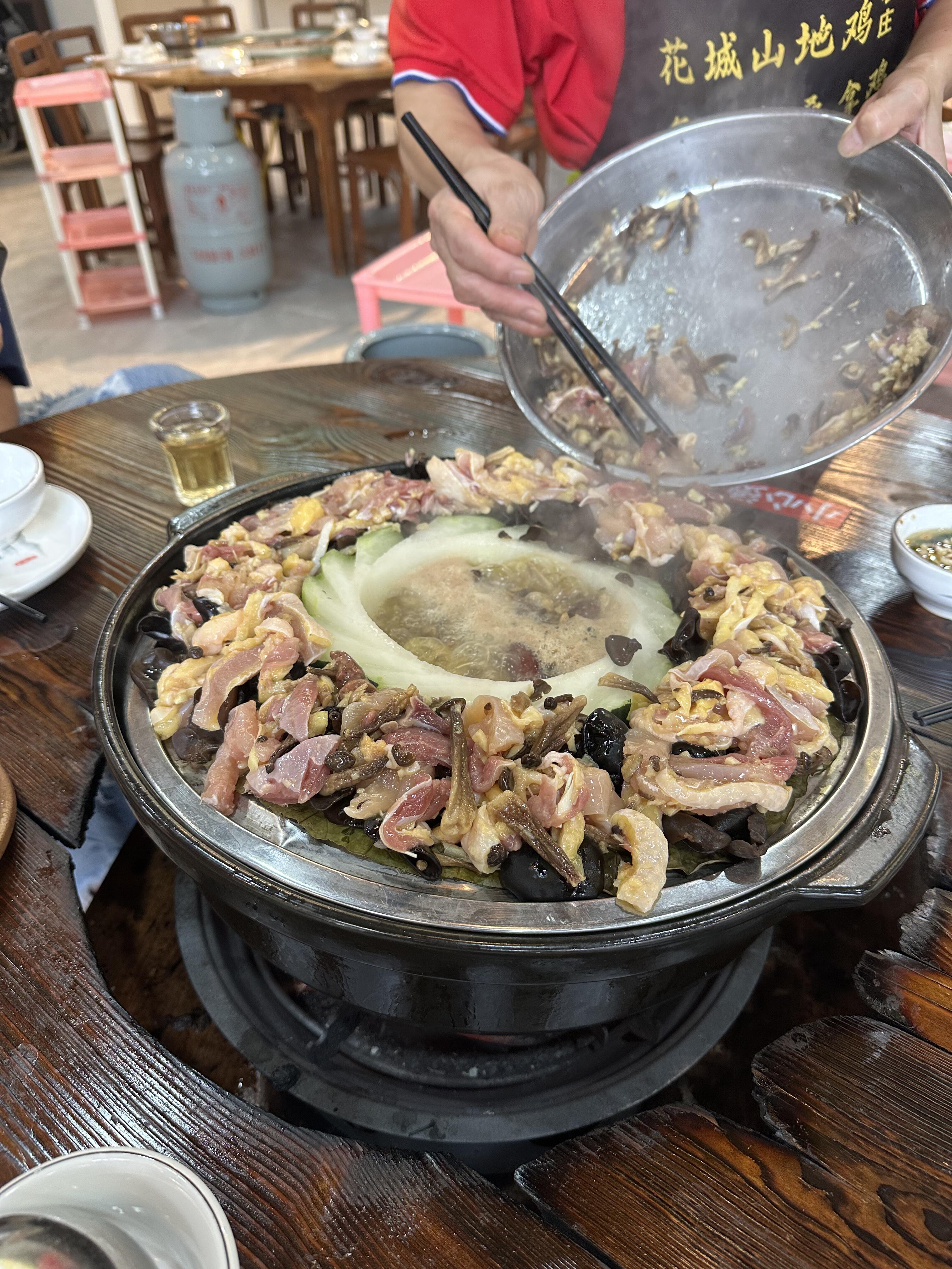 看到十一单日导航里程可绕地球两亿圈   这个热搜，真的一点不意外！作为一枚“不是