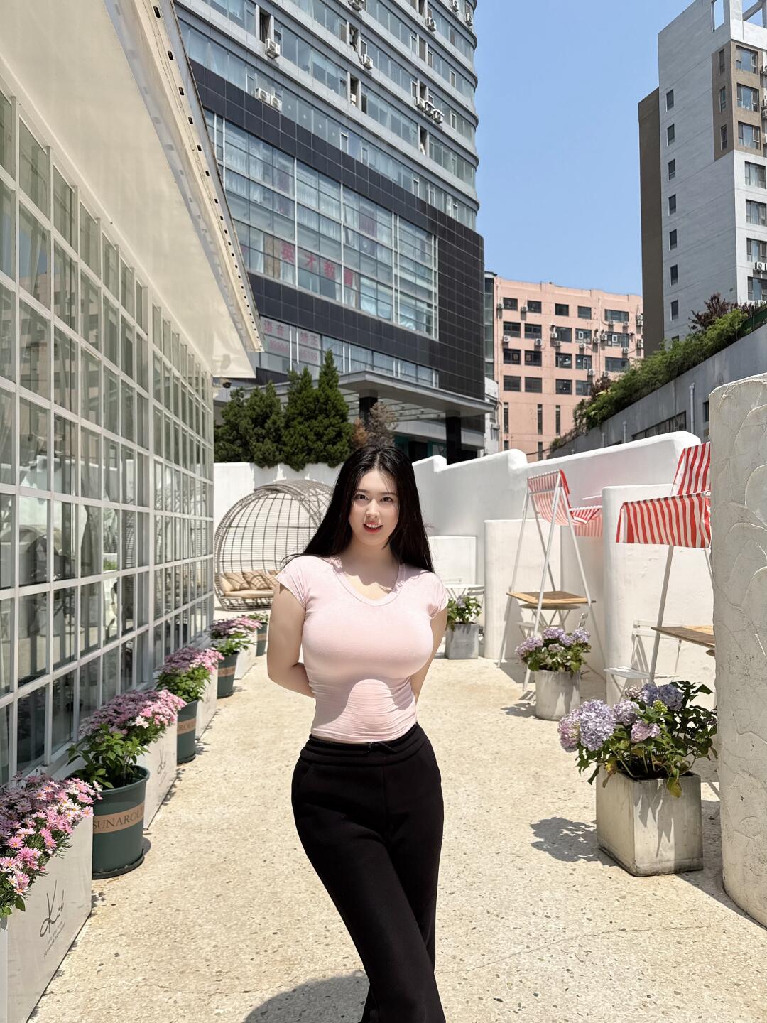 夏天当然要穿粉红色了～☀️