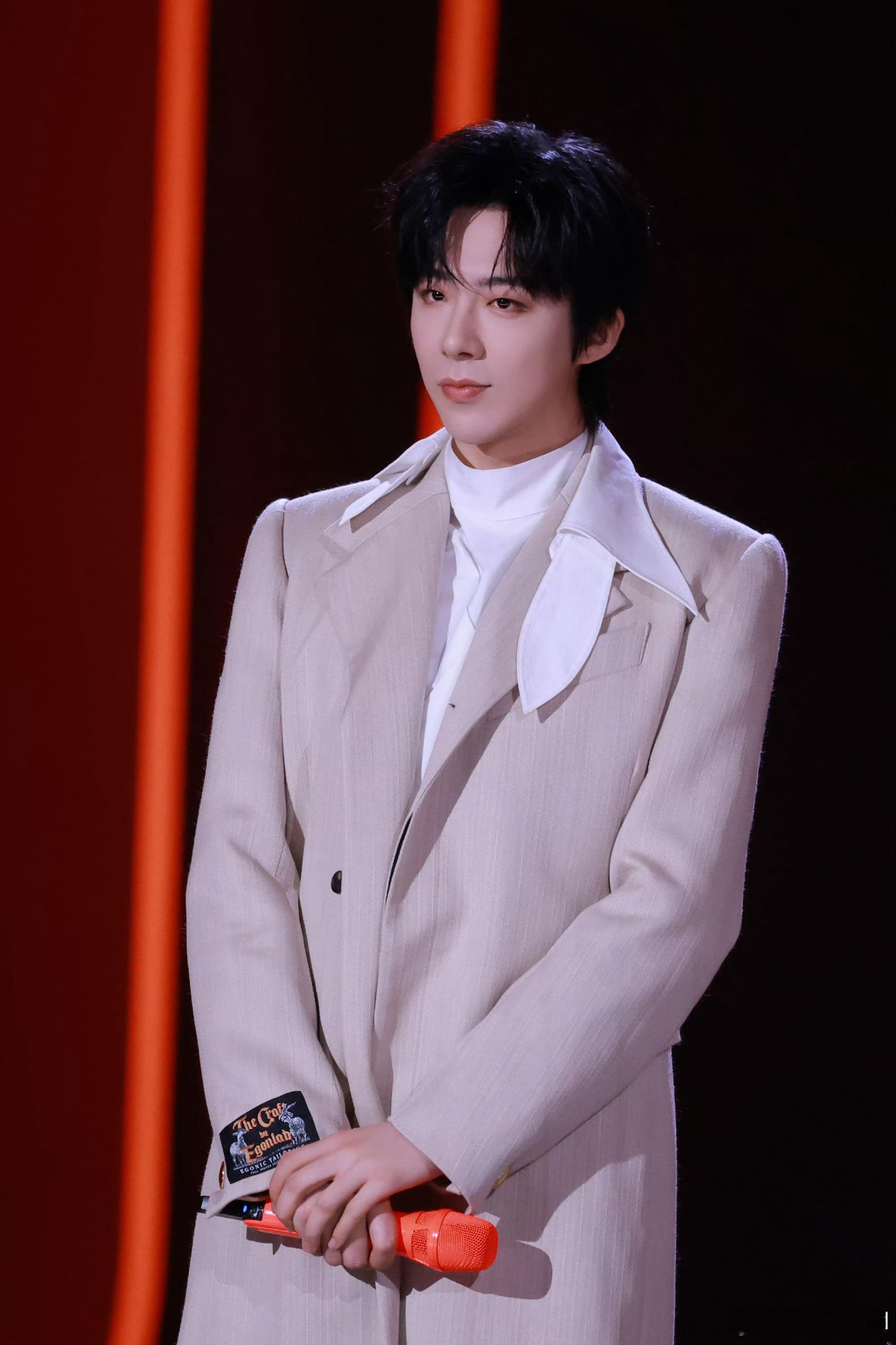 刘宇宁的2025巡演 🐾刘宇宁玫瑰丛生 🐾摩登兄弟 早安，老大。你是我清晨醒