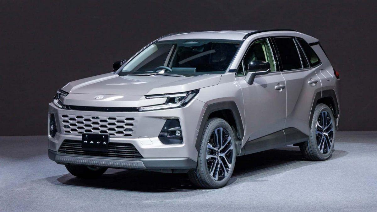 【丰田计划 2028 年增产混动车型至 670 万辆，较当前提升 30%】
据外