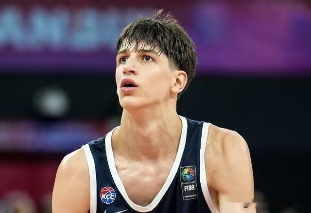 塞尔维亚又出旷世天才！17岁拿1200万合同，预定NBA前三？

欧洲篮坛炸了！