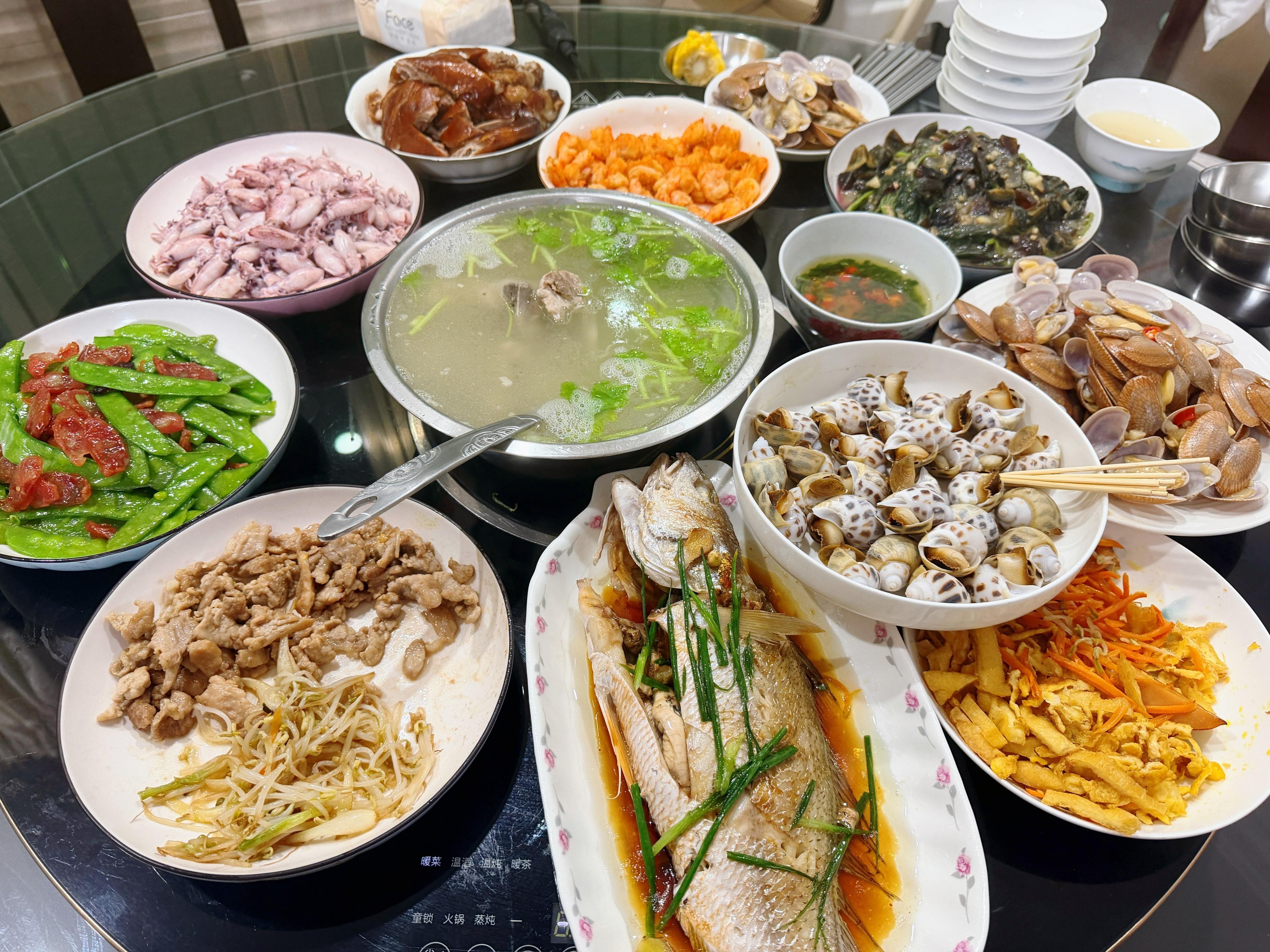 生活手记下雨天，在家吃 